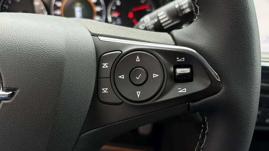 OPEL Insignia -