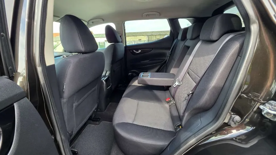 NISSAN Qashqai -