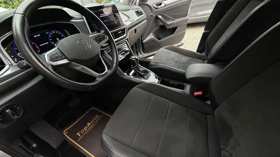 VOLKSWAGEN T-ROC -