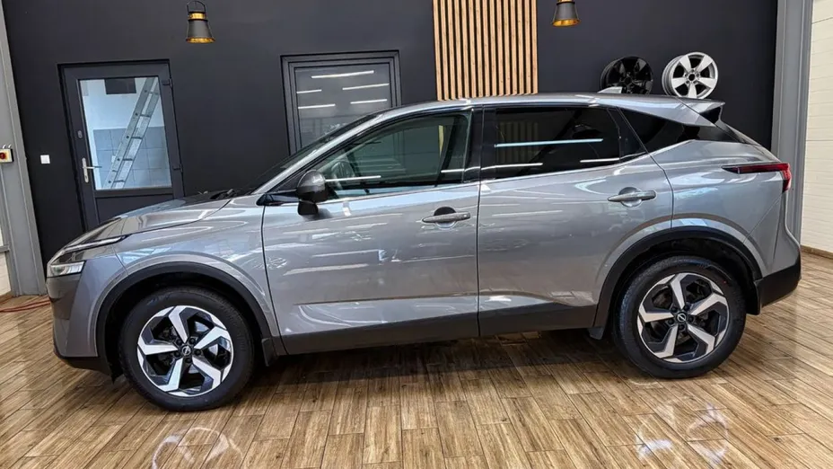 NISSAN Qashqai -