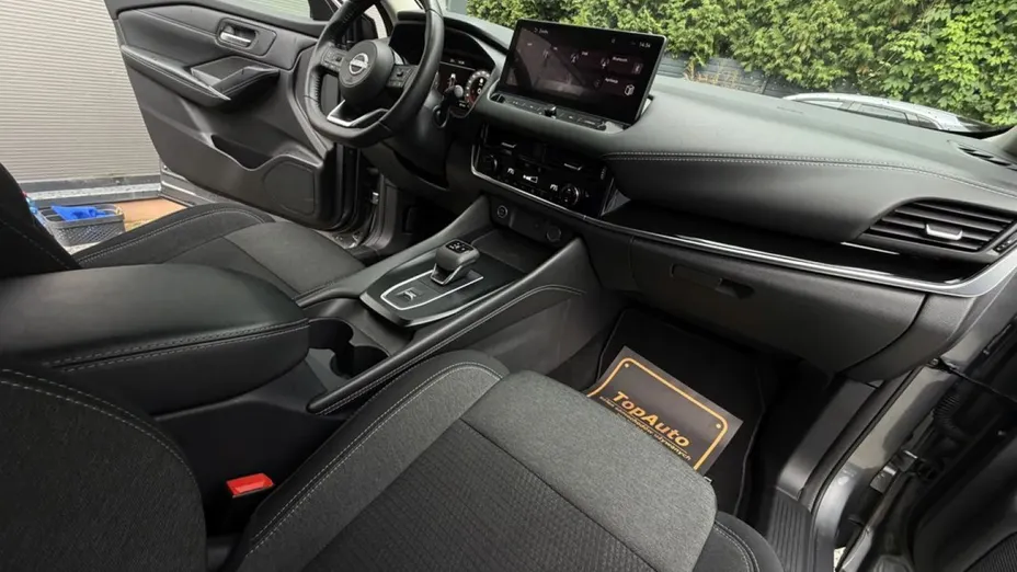 NISSAN Qashqai -