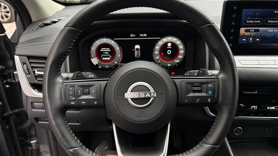 NISSAN Qashqai -