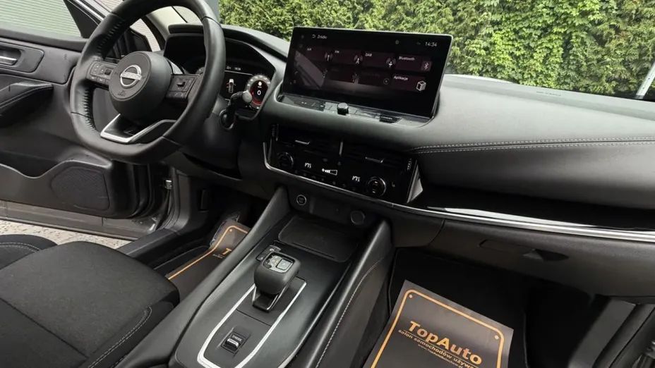 NISSAN Qashqai -