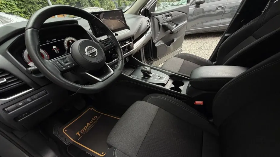 NISSAN Qashqai -