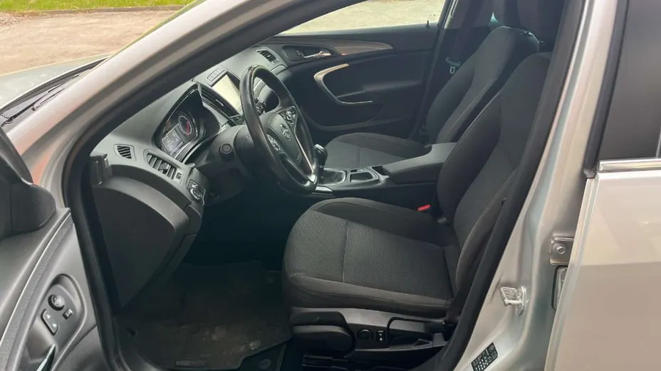 OPEL Insignia -