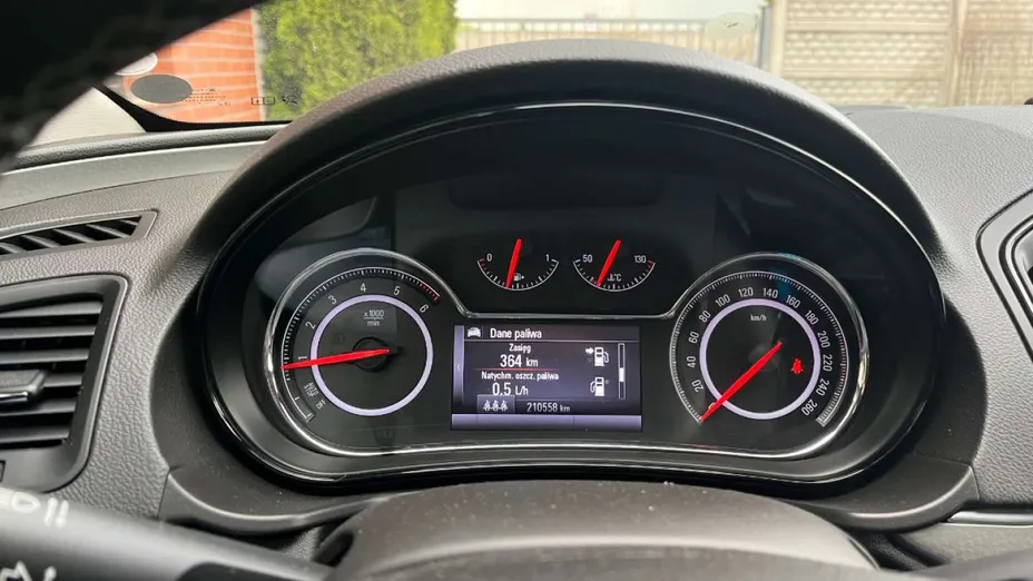 OPEL Insignia -