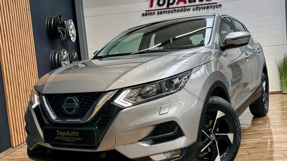 NISSAN Qashqai -