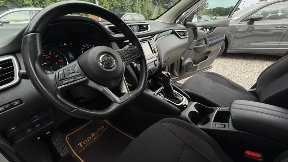 NISSAN Qashqai -
