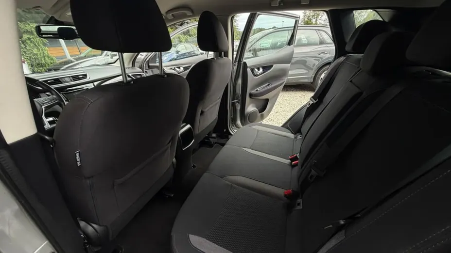 NISSAN Qashqai -