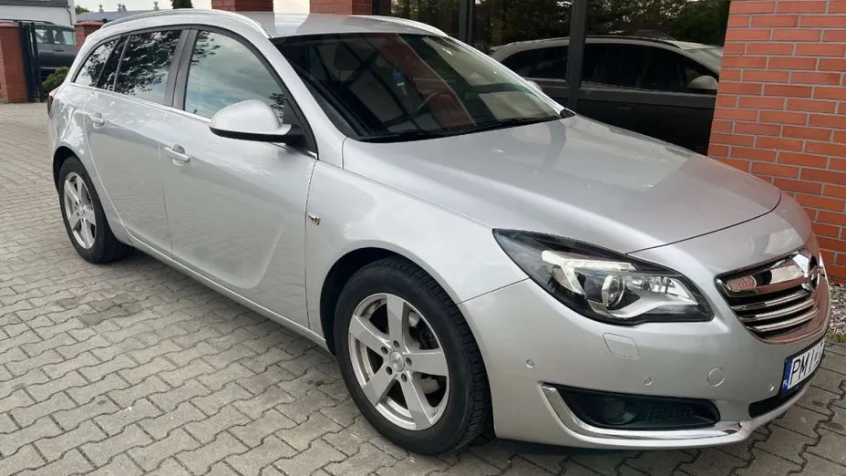 OPEL Insignia -
