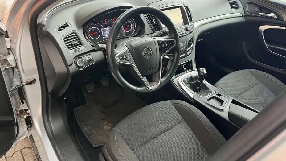 OPEL Insignia -