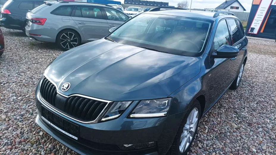 SKODA Octavia -
