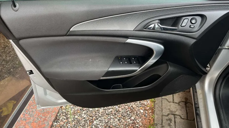 OPEL Insignia -
