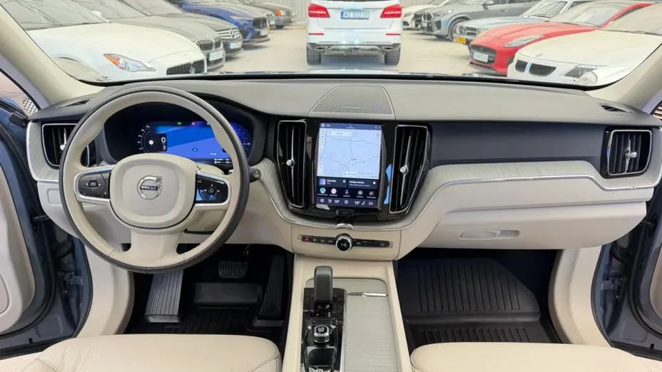 VOLVO XC60 -