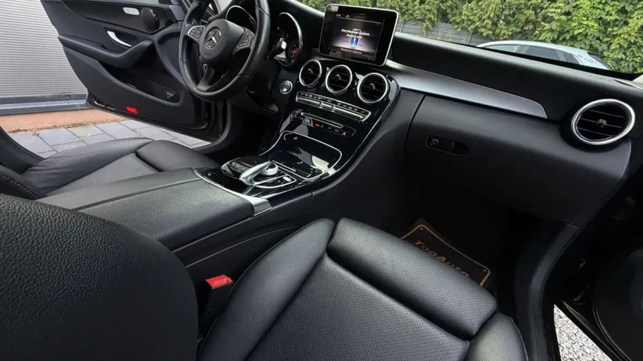 MERCEDES-BENZ C Klasa -