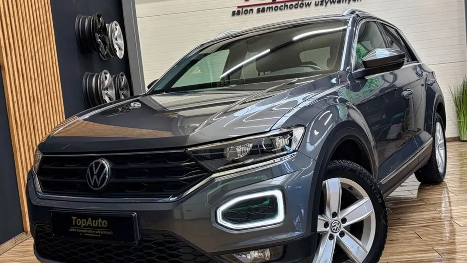 VOLKSWAGEN T-ROC -