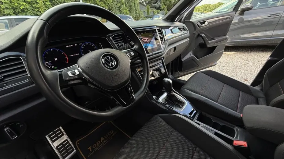 VOLKSWAGEN T-ROC -