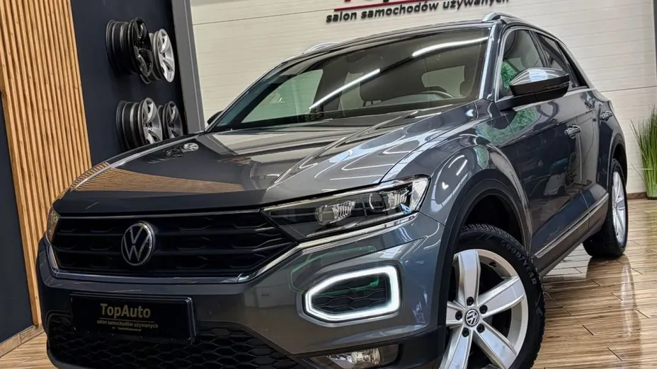 VOLKSWAGEN T-ROC -
