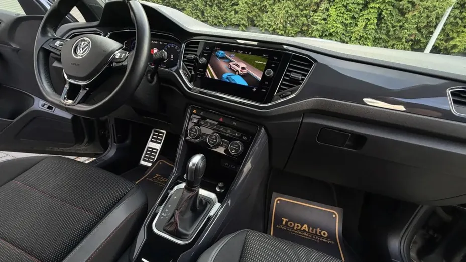 VOLKSWAGEN T-ROC -