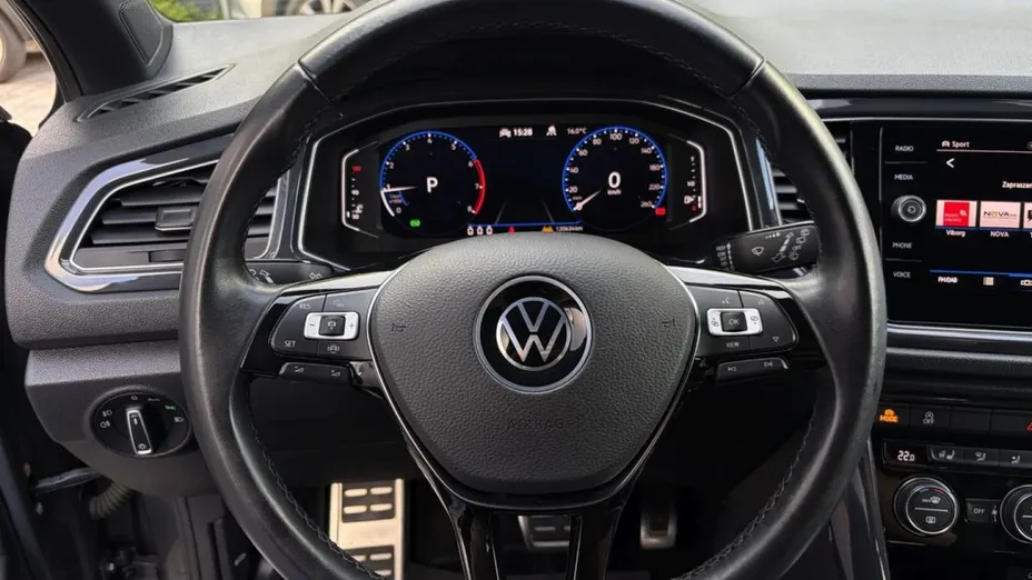VOLKSWAGEN T-ROC -