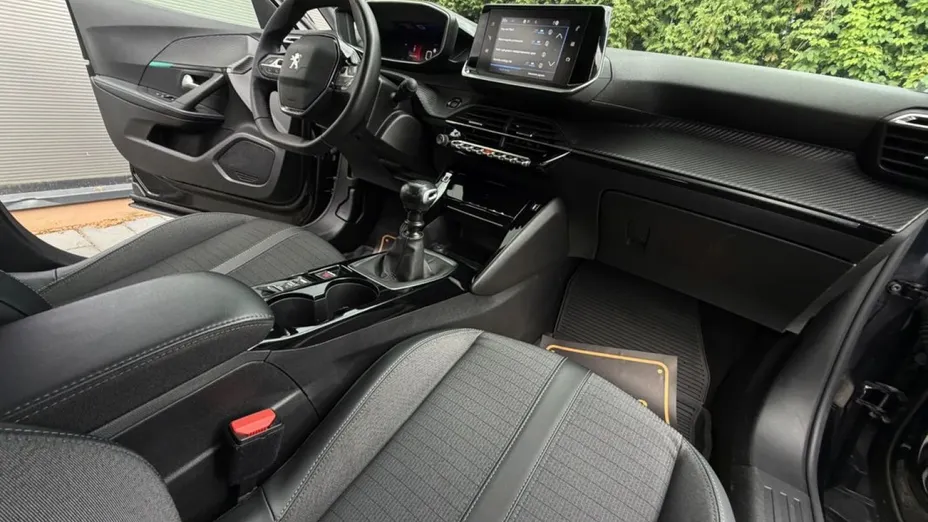 PEUGEOT 2008 -