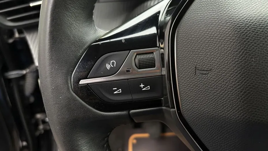 PEUGEOT 2008 -