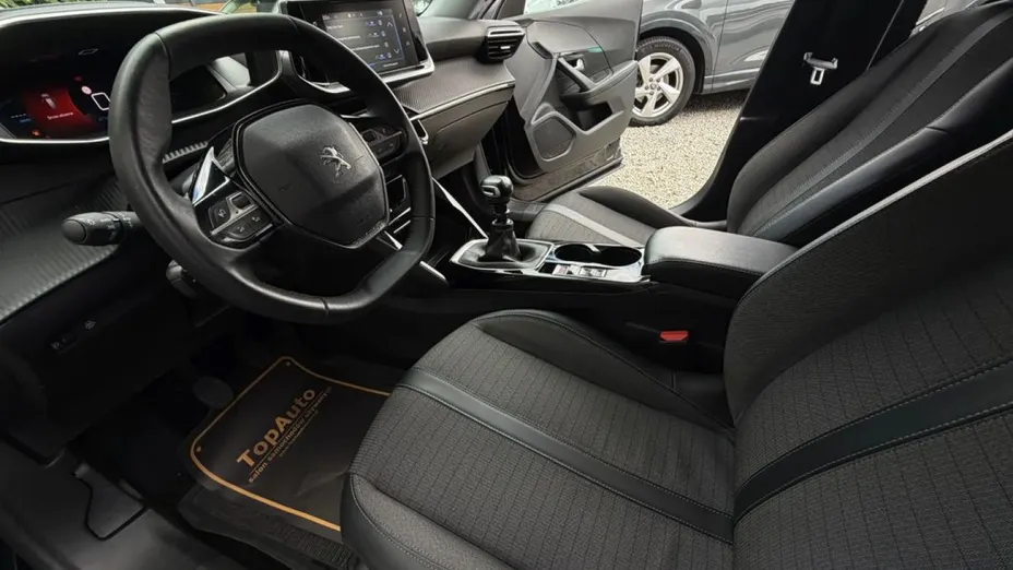 PEUGEOT 2008 -