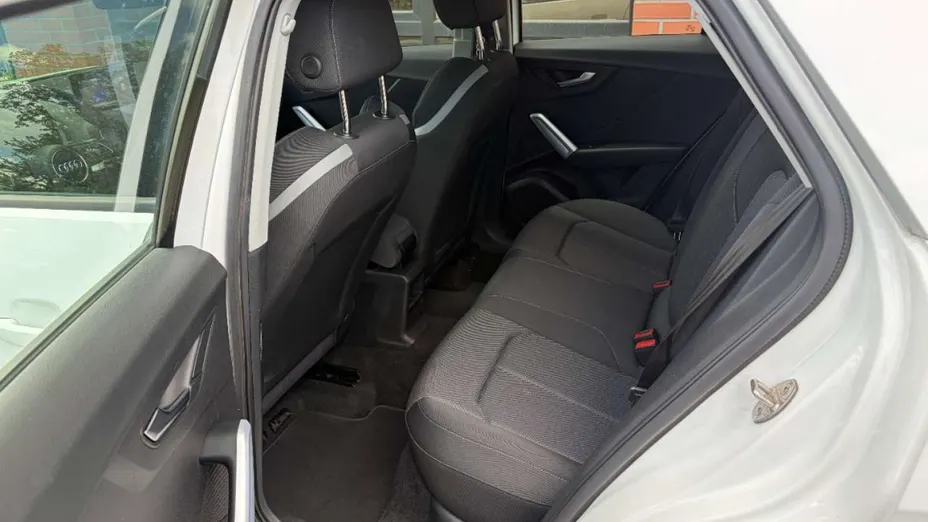 AUDI Q2 -