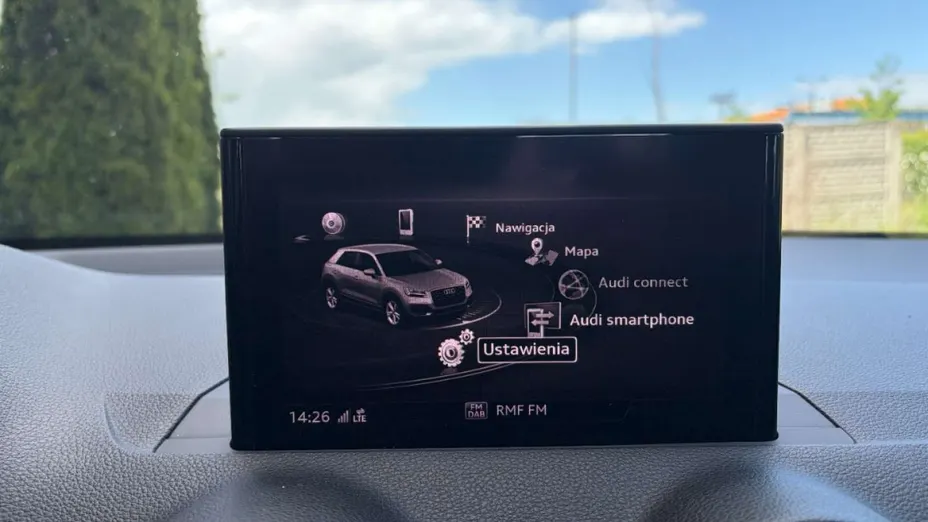AUDI Q2 -