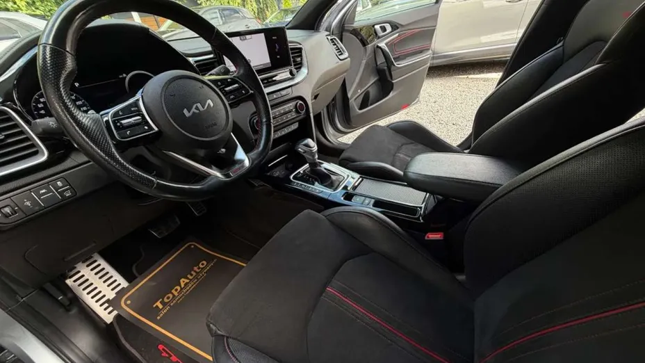 KIA ProCeed -