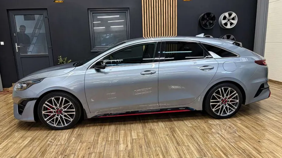 KIA ProCeed -