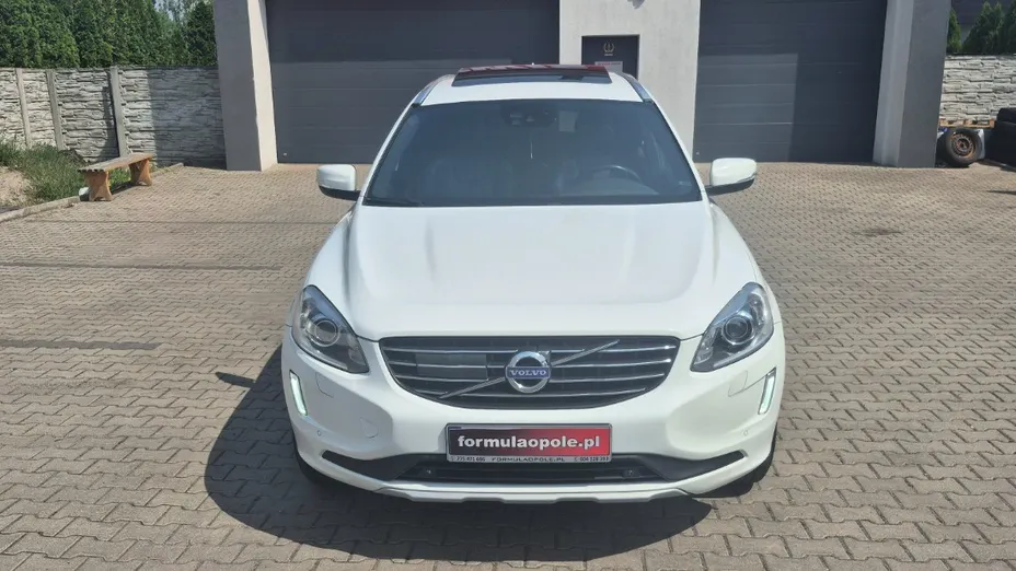 VOLVO XC60 -