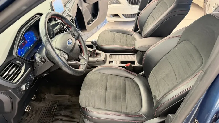 FORD Kuga -