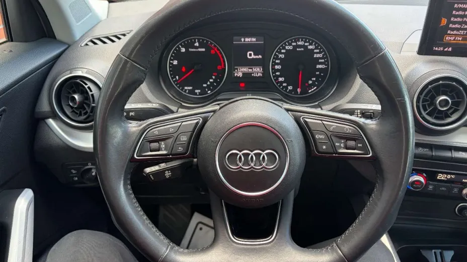 AUDI Q2 -