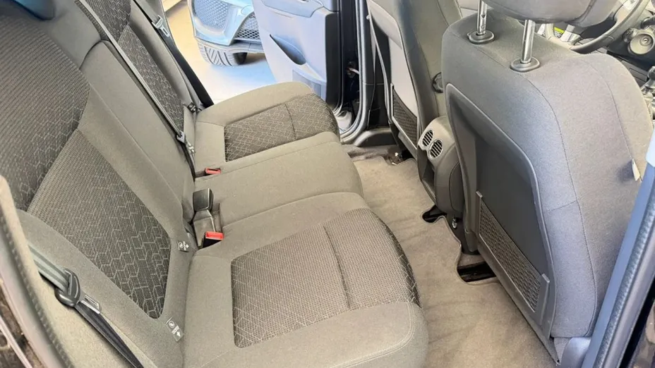 PEUGEOT 3008 -