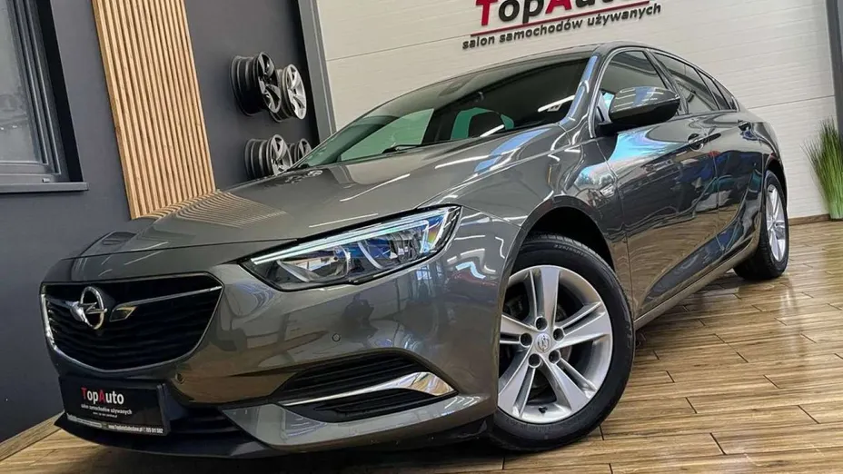 OPEL Insignia -