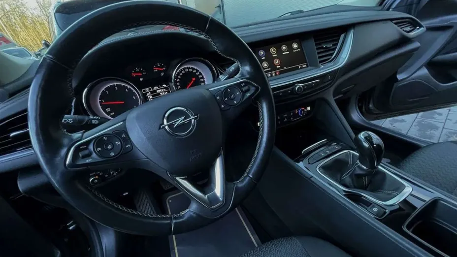 OPEL Insignia -