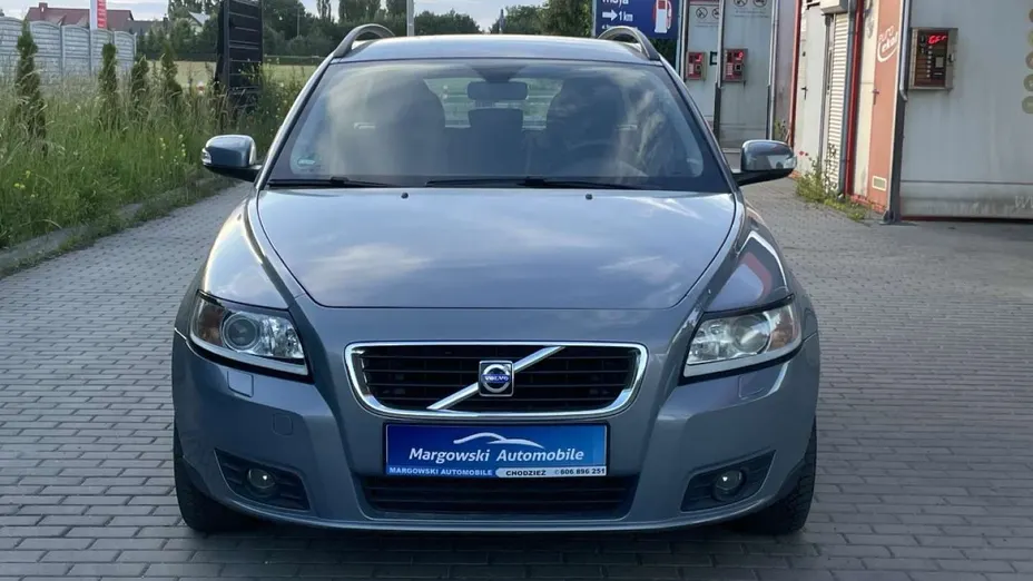 VOLVO V50 -