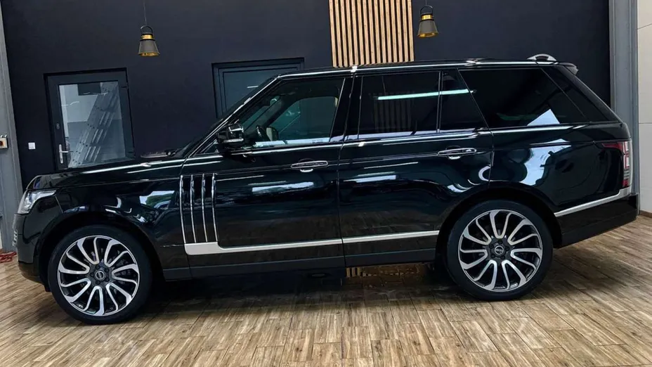 LAND ROVER Range Rover -