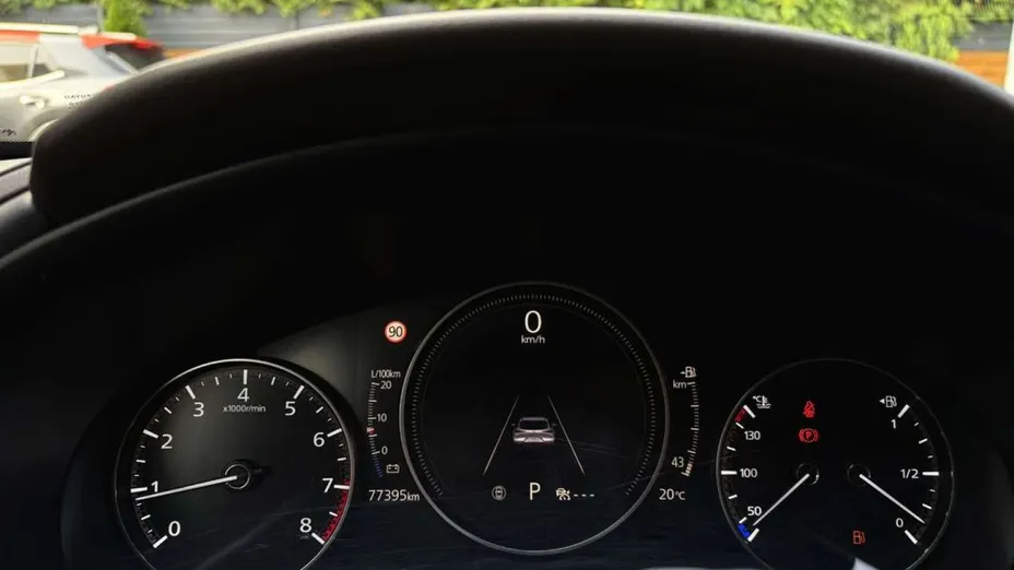 MAZDA CX-30 -