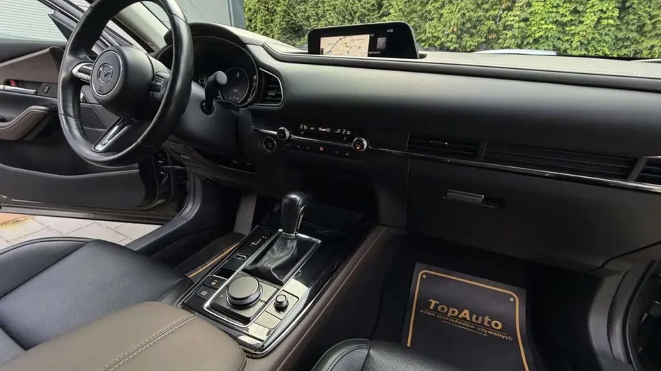 MAZDA CX-30 -