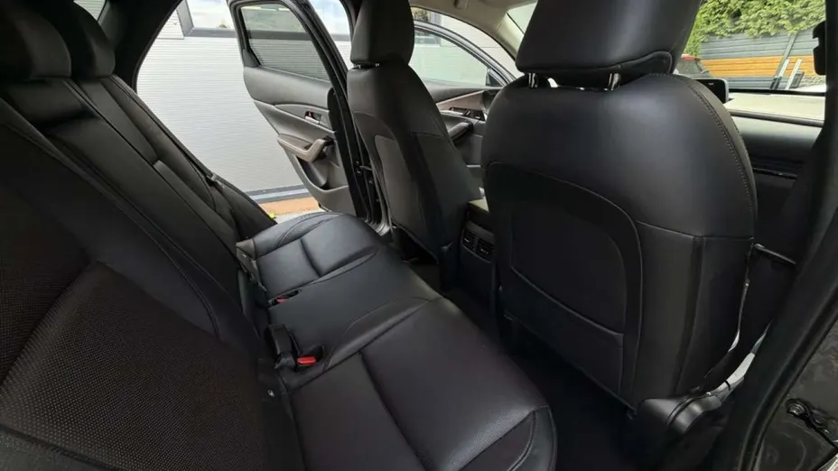 MAZDA CX-30 -