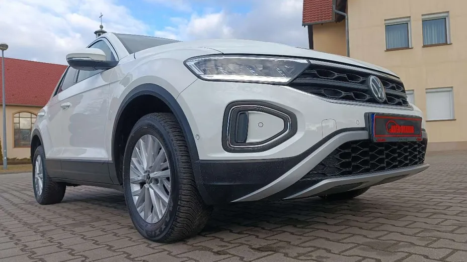 VOLKSWAGEN T-ROC -