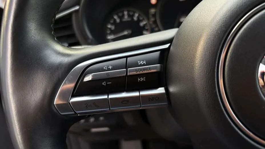 MAZDA CX-30 -