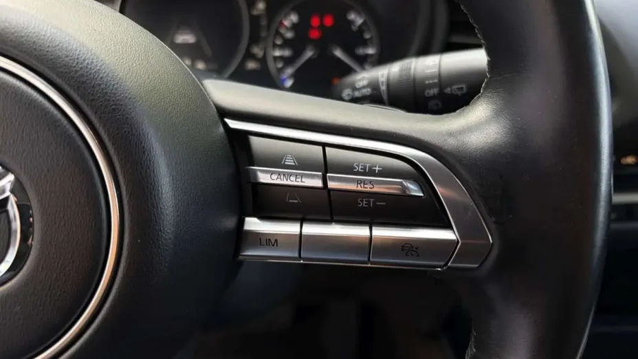 MAZDA CX-30 -