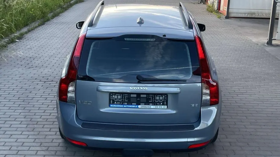 VOLVO V50 -