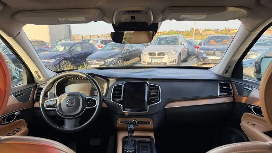 VOLVO XC90 -
