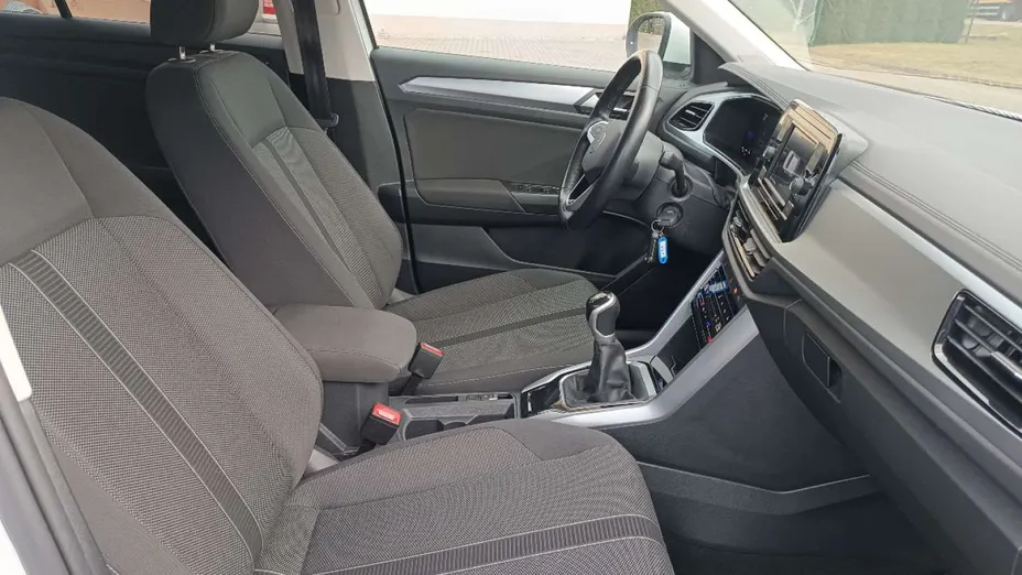 VOLKSWAGEN T-ROC -
