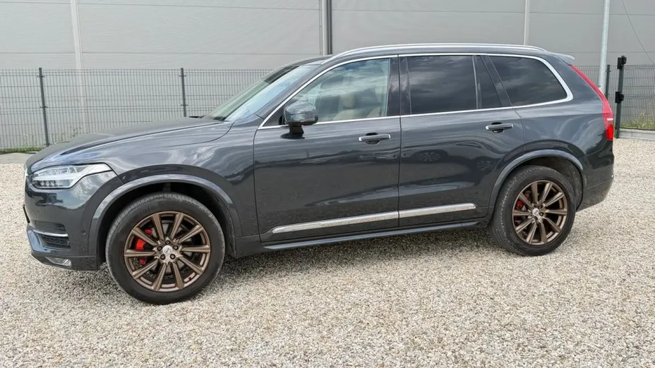 VOLVO XC90 -