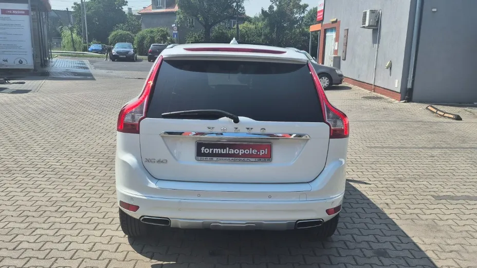 VOLVO XC60 -